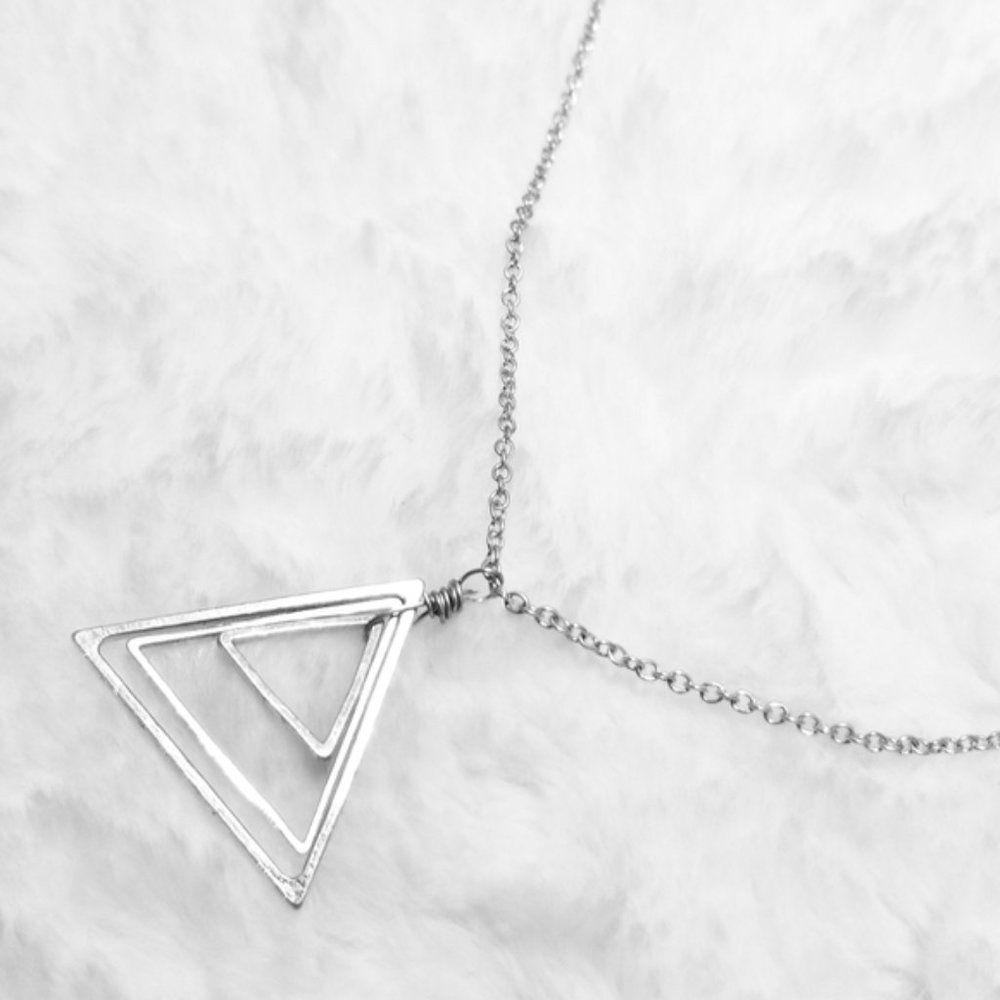 Silver triangles minimalist necklace